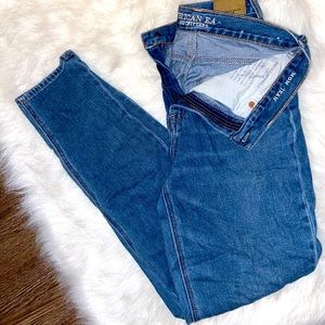 American Eagle Outfitters Mom Jean